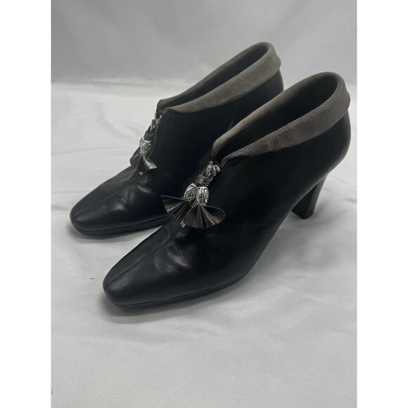 BRIGHTON Stacey Heeled Ankle Booties Zip Front Tassel Almond Toe Sz 8.5N Office - Picture 4 of 9
